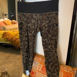 Beautiful  cami crop leggings !